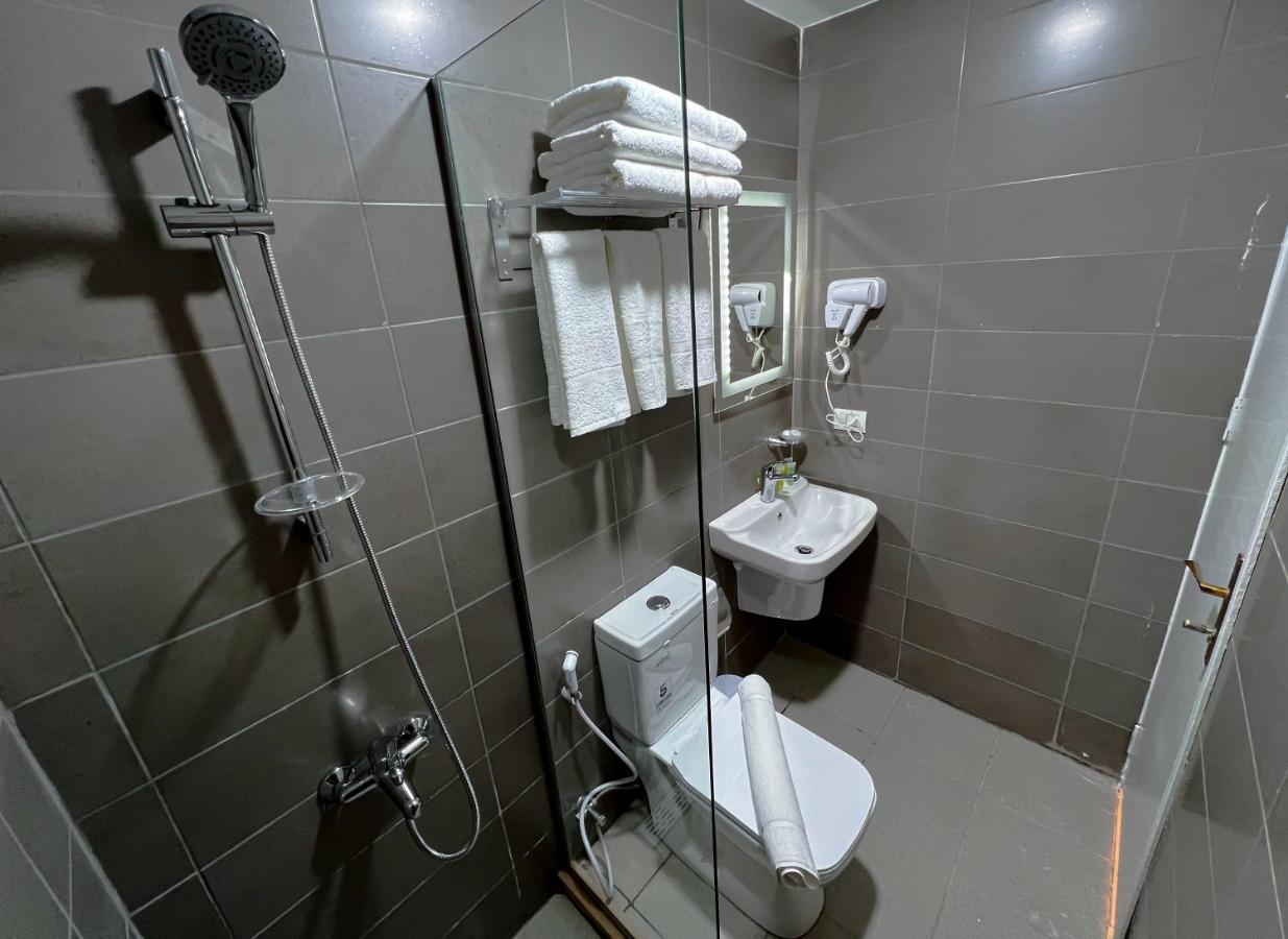 Beit Alshabaan Inn Вади Муса Екстериор снимка