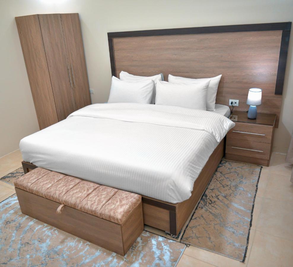 Beit Alshabaan Inn Вади Муса Екстериор снимка